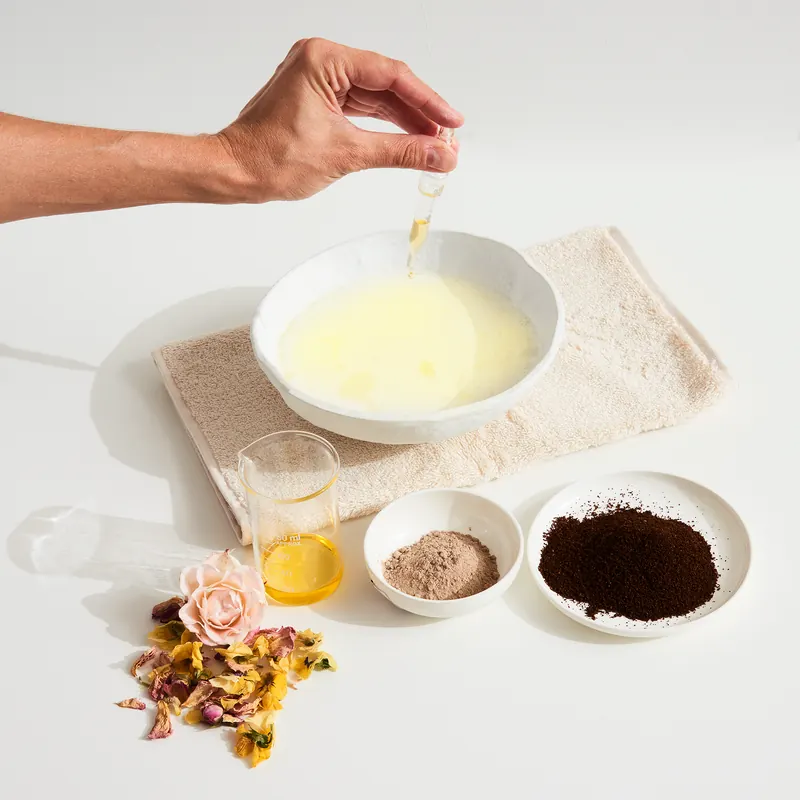 Adding oil to melted soap base